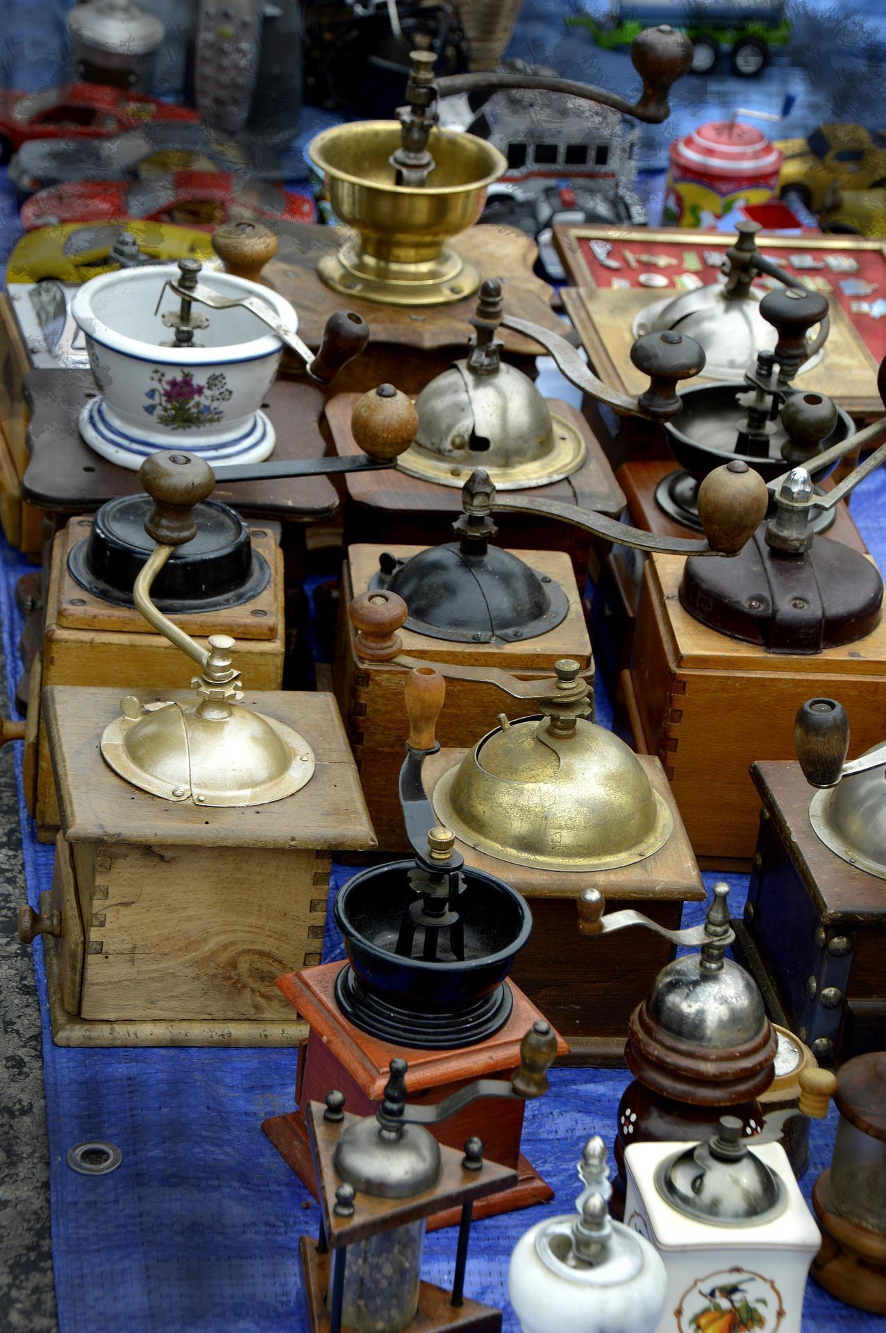 Moulins à café en brocante