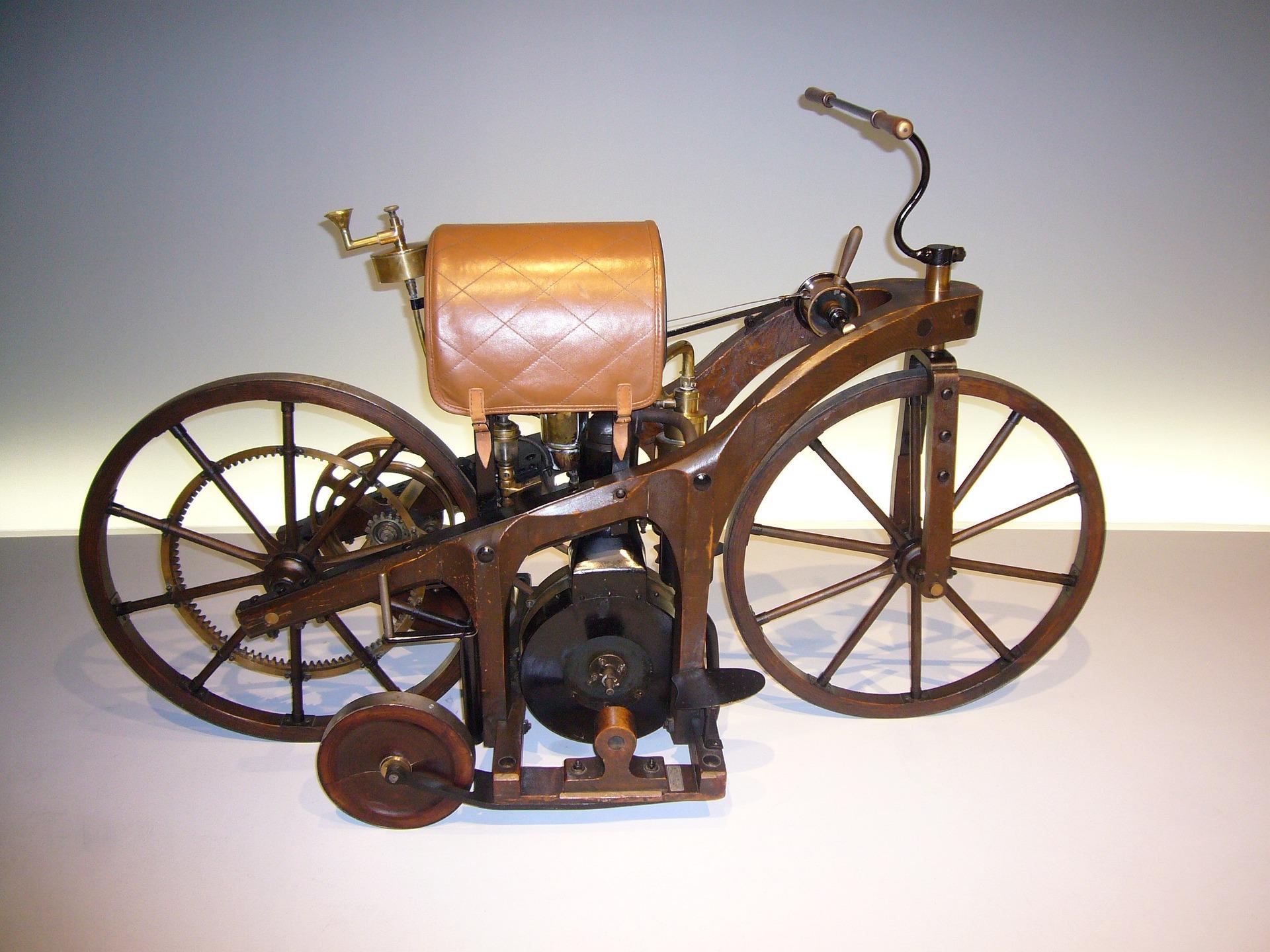 véhicule de l'exposition permanente du musée Mercedes Benz de Stuttgart
