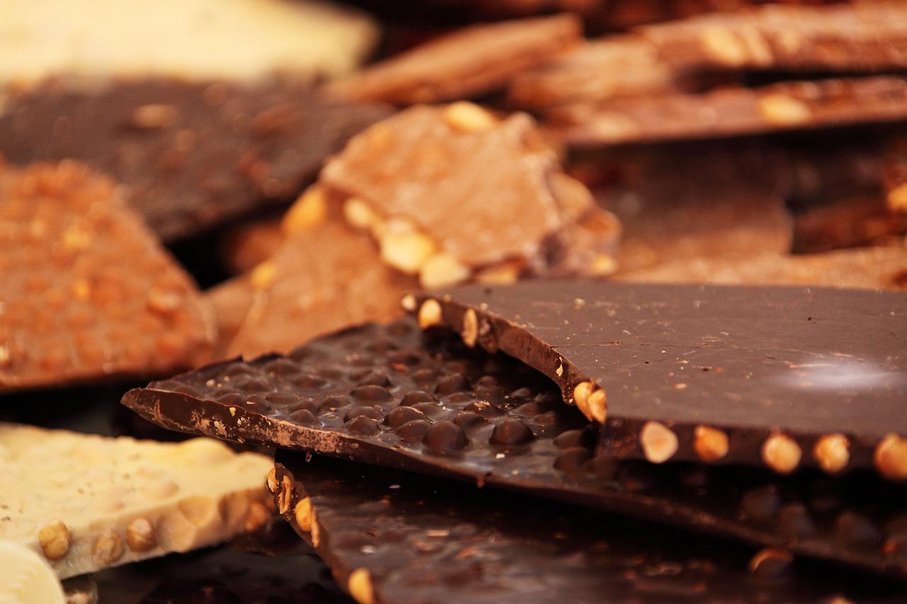 La fabrication des tablettes de chocolat à Bruxelles 