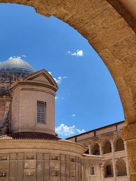 Vue sur la Vieille Charité, dans le quartier du Panier, à Marseille