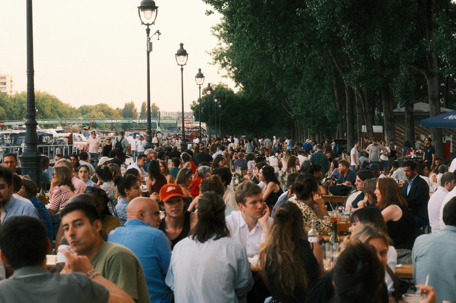 Au bord du canal Saint-Martin 