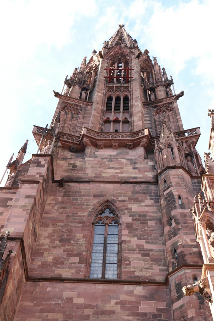 Le clocher de la cathédrale de Fribourg-en-Brisgau