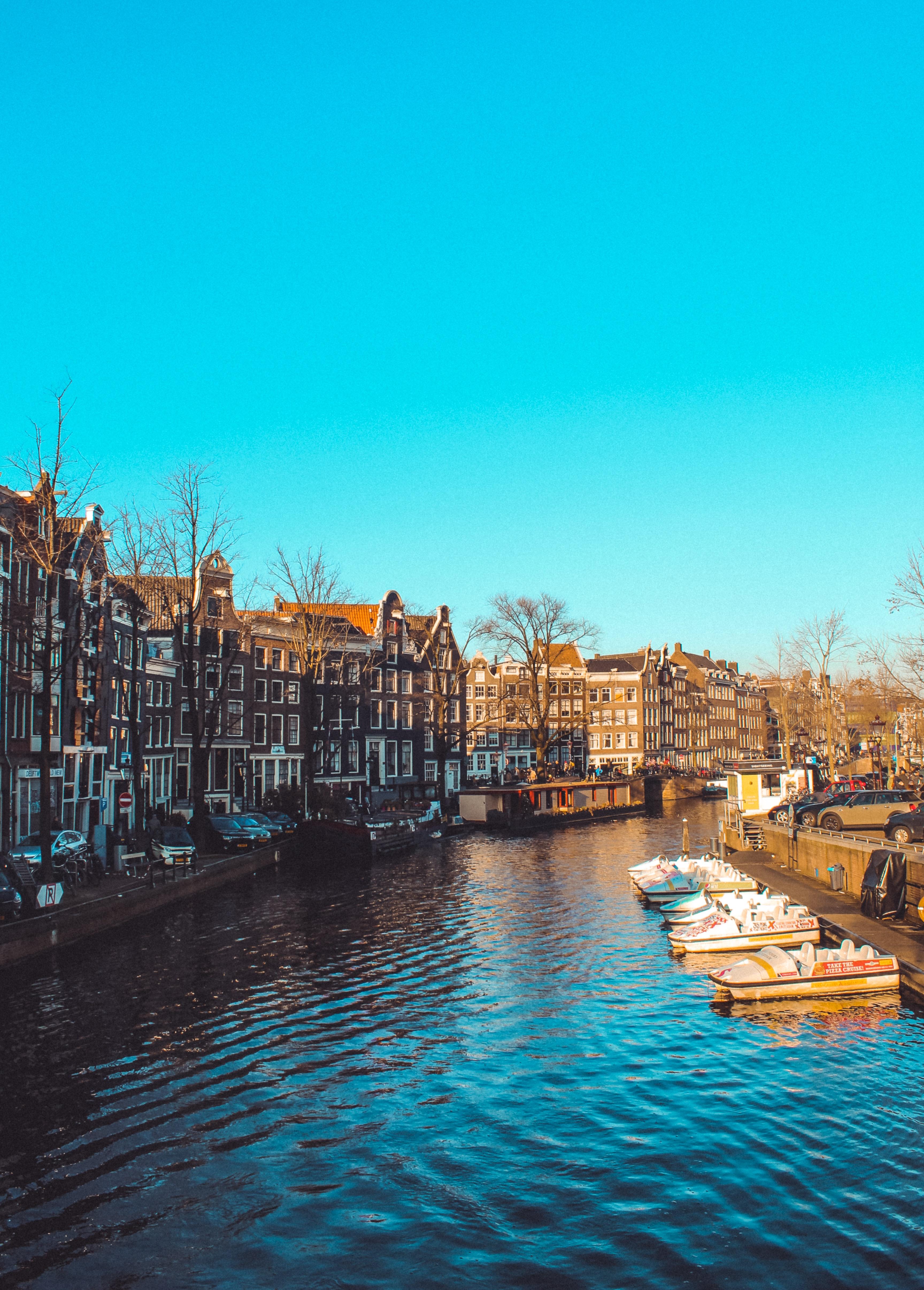 canal Amsterdam 