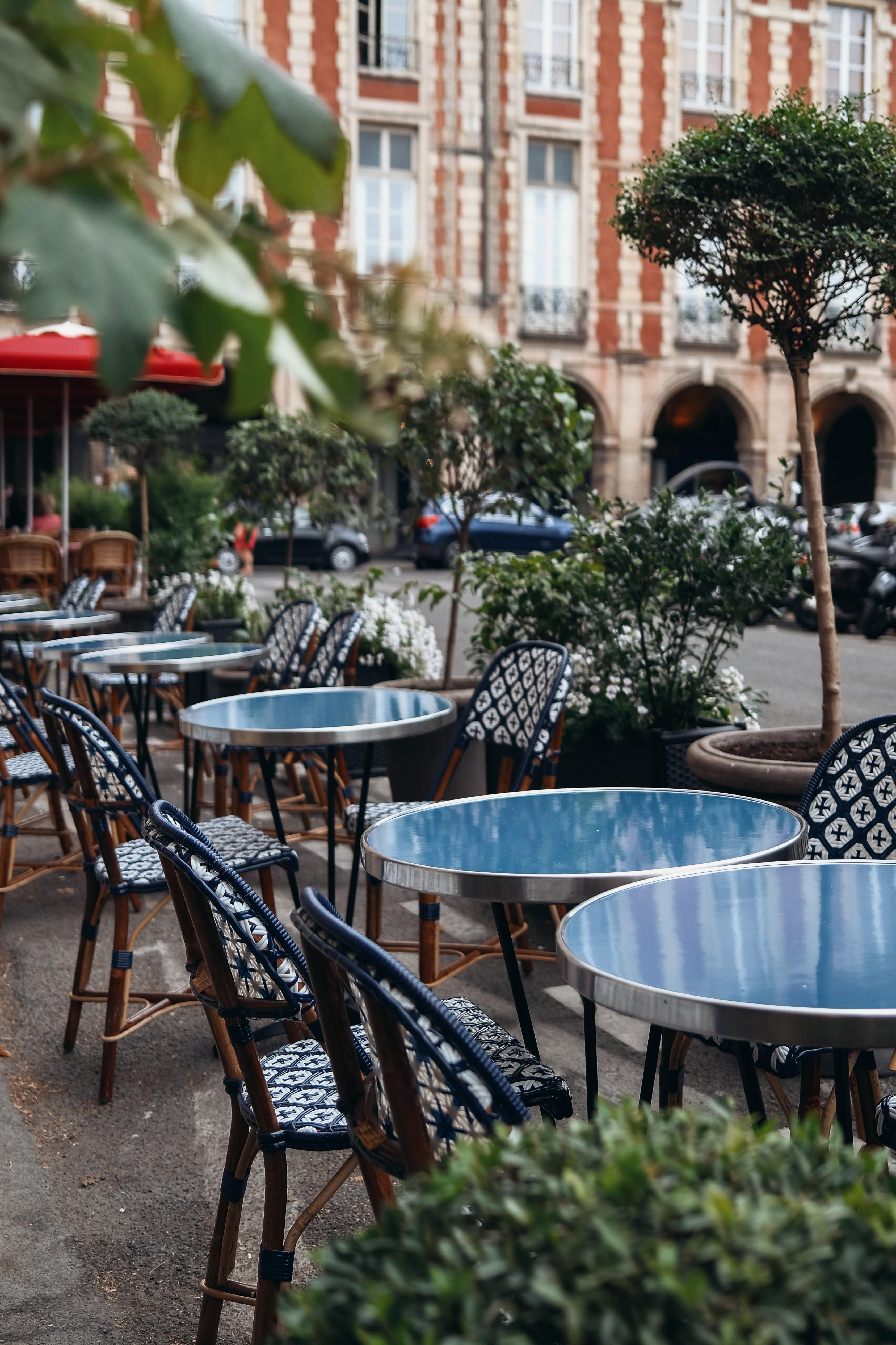 café place des Vosges