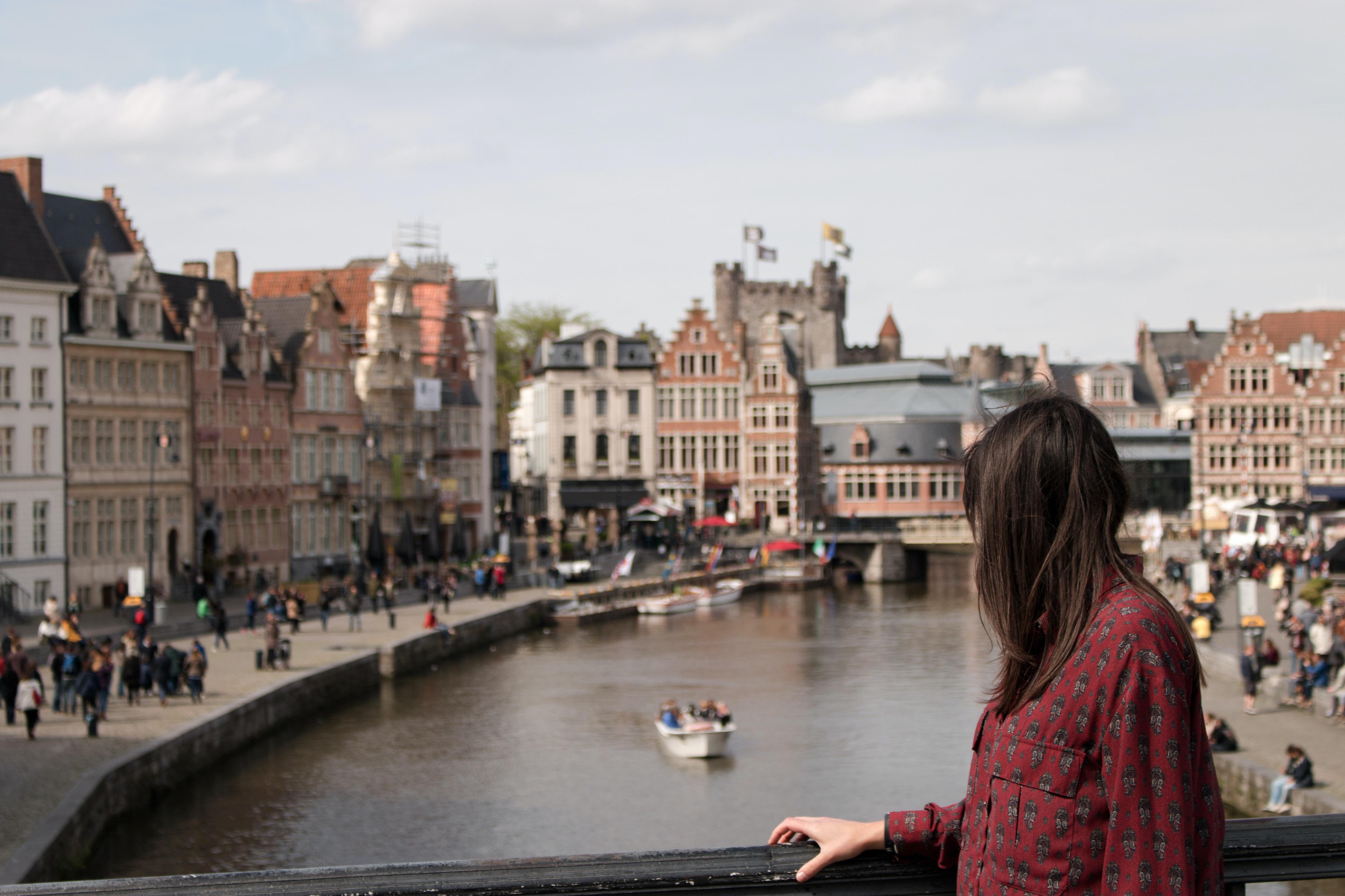 Pont sur le quai du Graslei à Gand