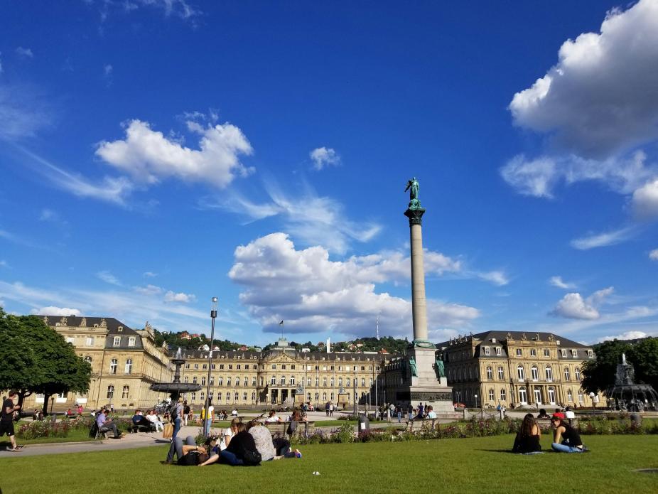 Le Neues Schloss sur la Schlossplatz