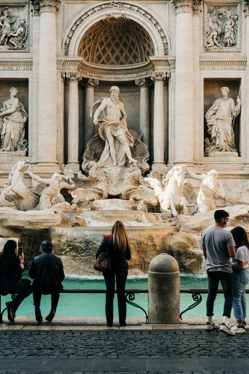 La fontaine de Trévi dans son ensemble 