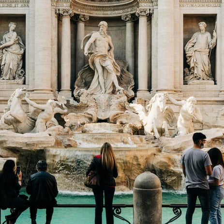 La fontaine de Trévi dans son ensemble