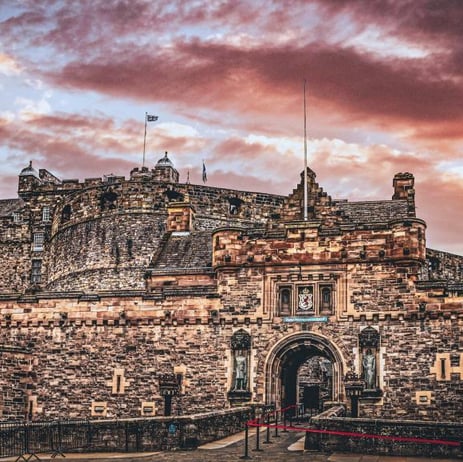Le château d'Edimbourg au coucher du soleil