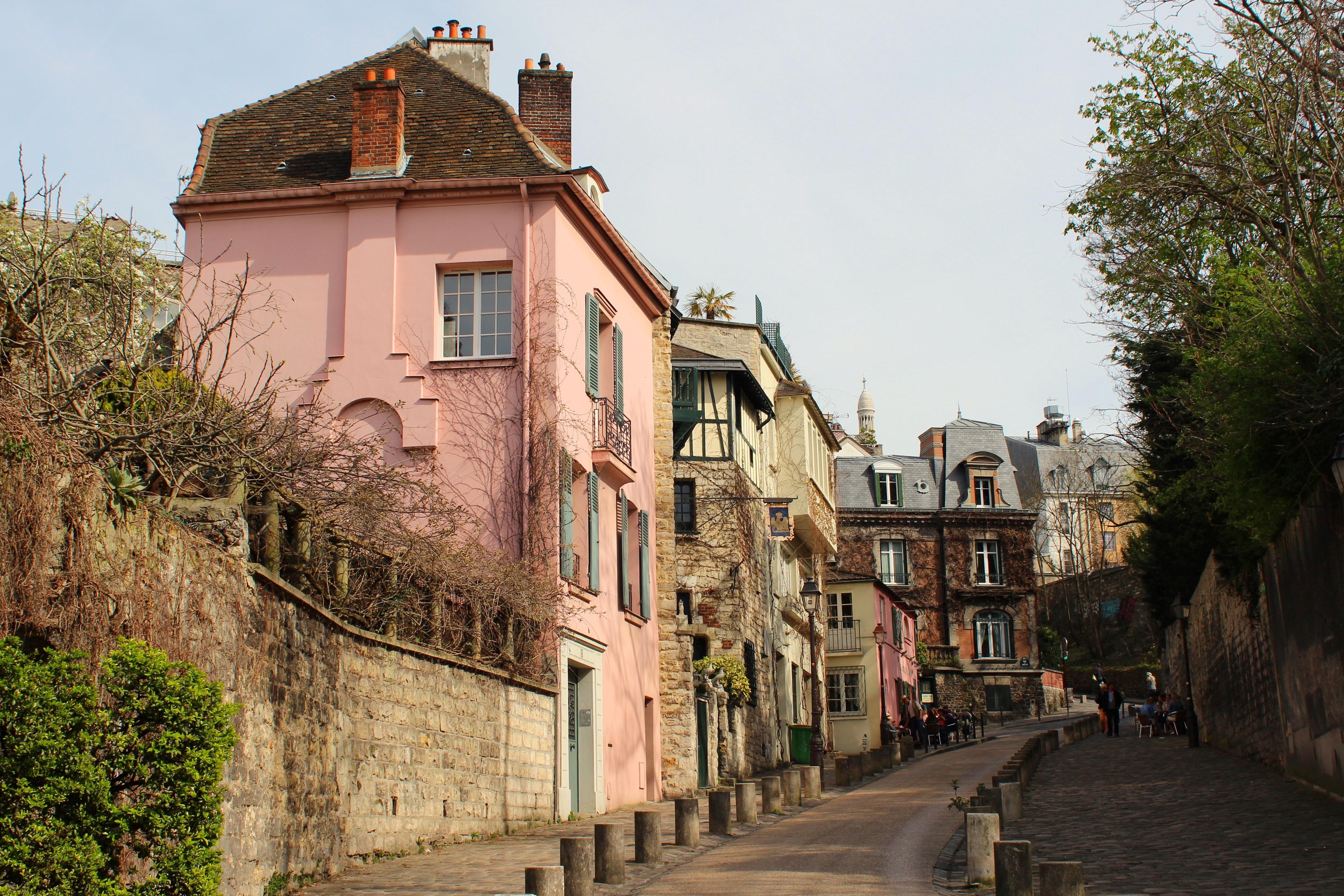 Une rue de montmartre