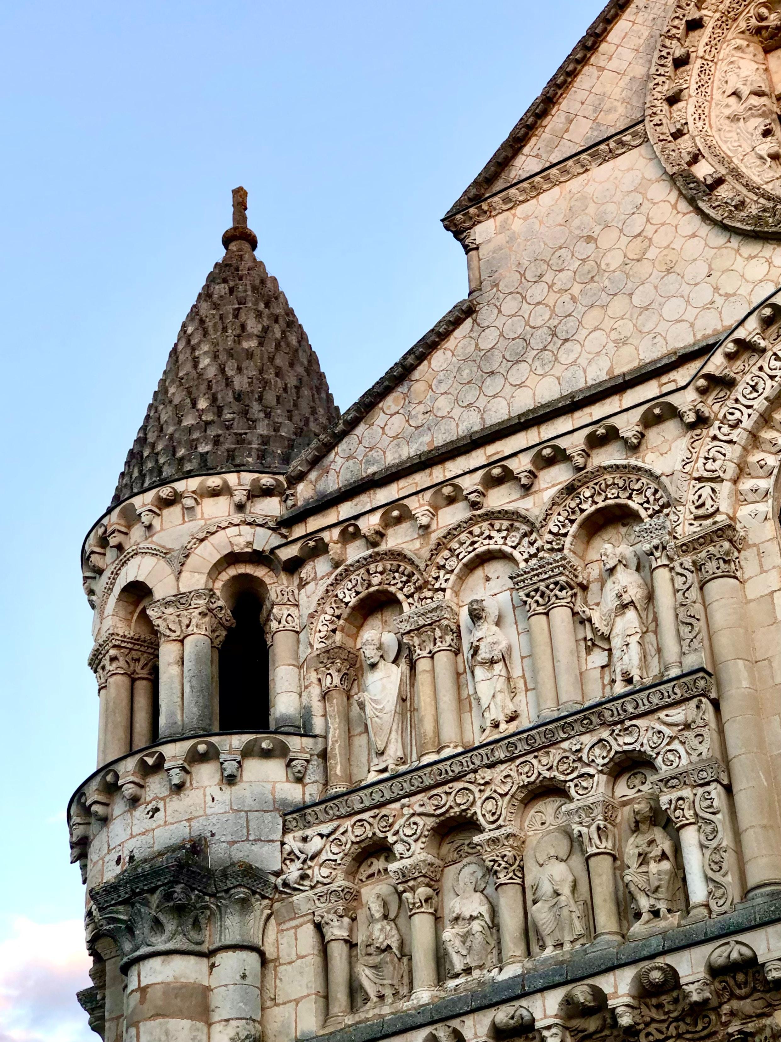 Détail de l'église Notre-Dame-la-Grande de Poitiers 