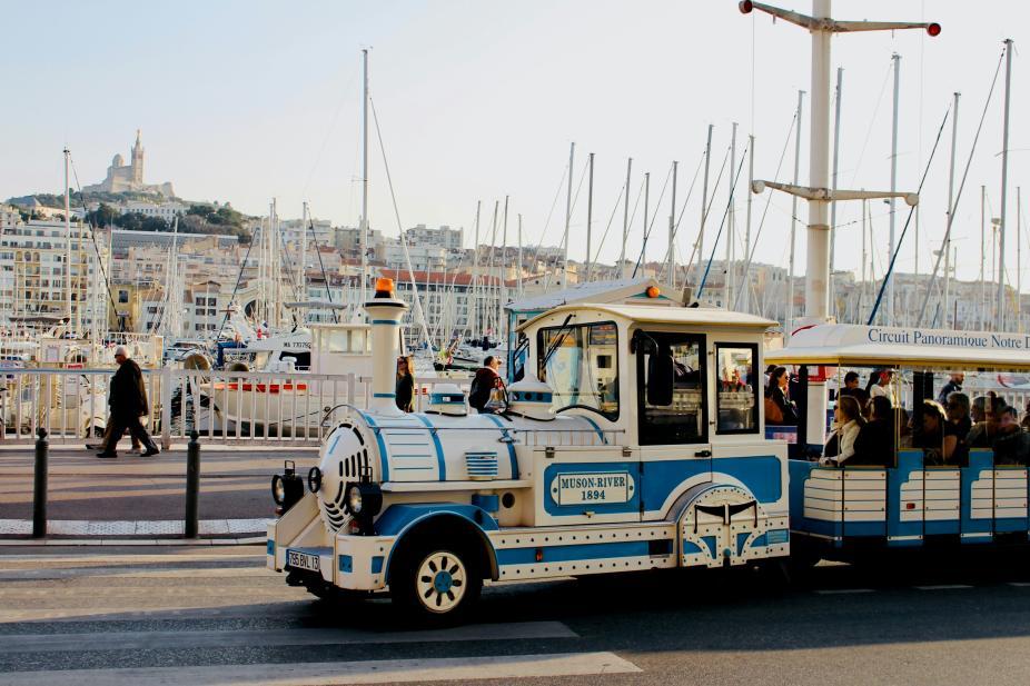 Le petit train du Vieux Port, à Marseille 
