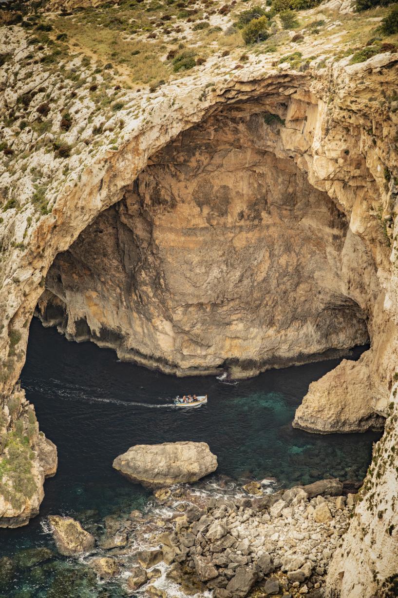 La grotte bleue, près de Marsaxlokk, à Malte 