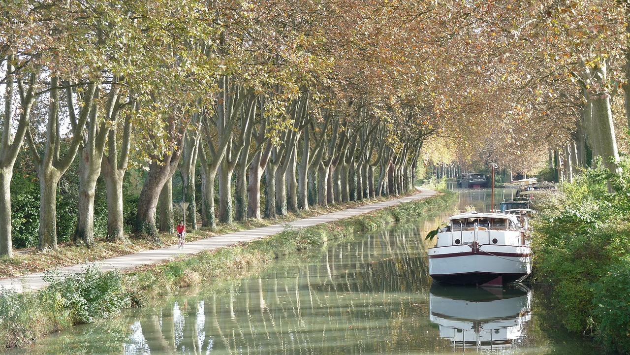 Le canal du midi à Ramonville-Sainte-Agne