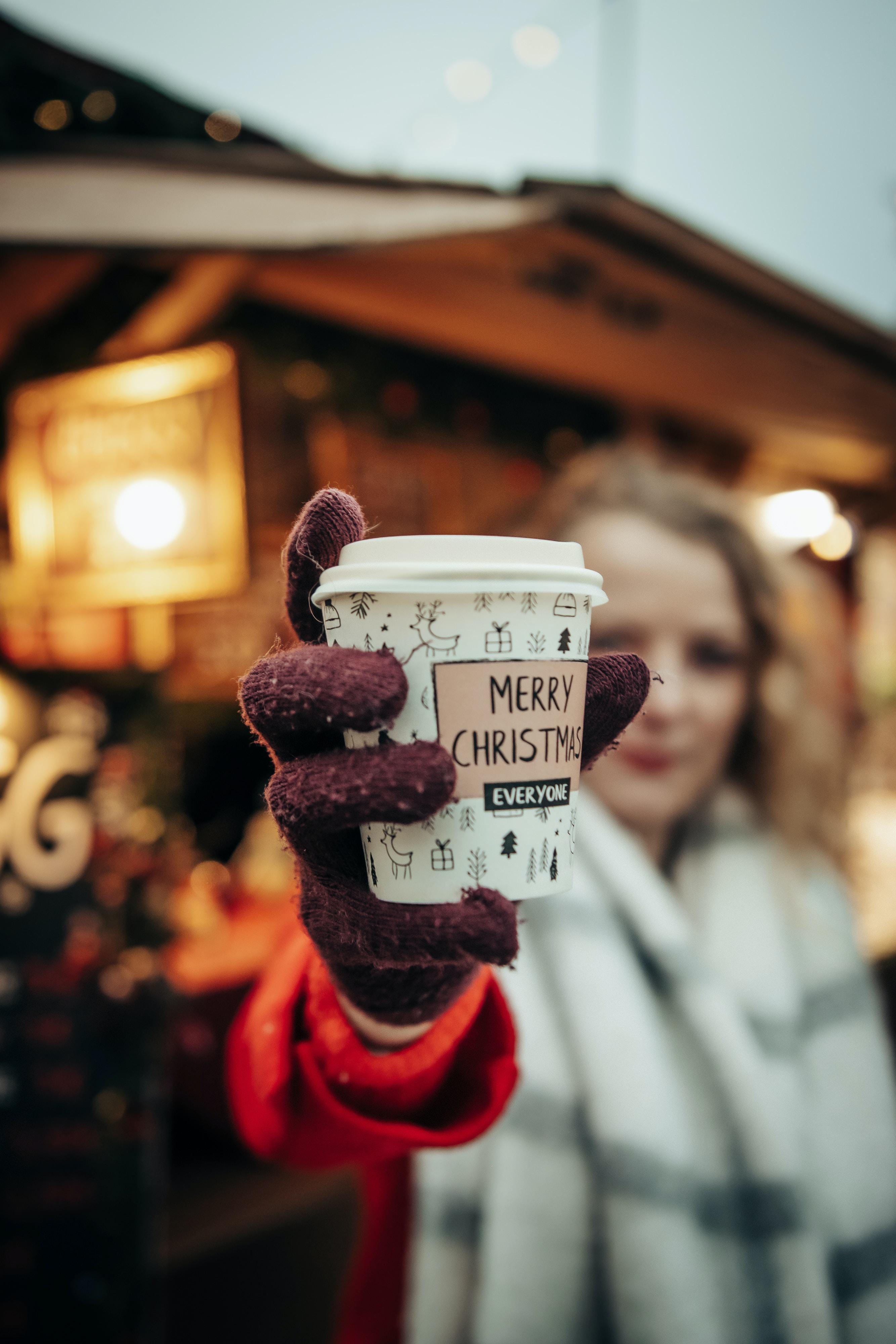 Un vin chaud au marché de Noël de Boulogne-Billancourt 