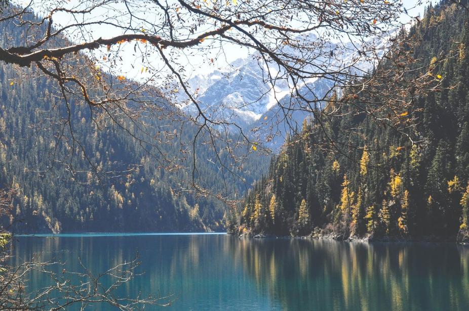 Un début d'automne sur les lacs du Sichuan à l'Ouest de Chengdu 