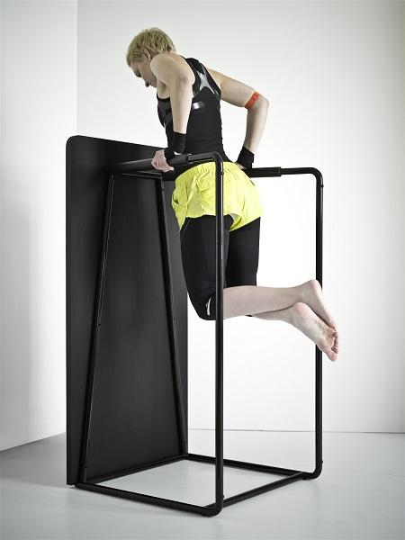 23- Un autre moyen de faire du sport via cette table à la structure renforcée