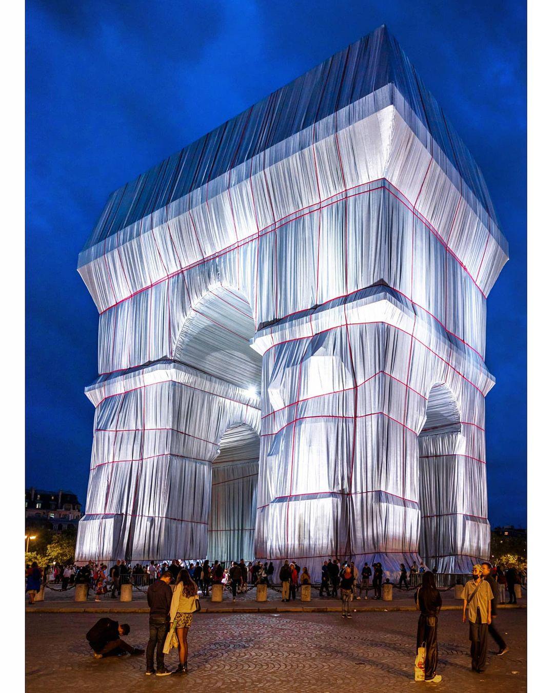 L'Arc de triomphe par Christo et Jeanne-Claude