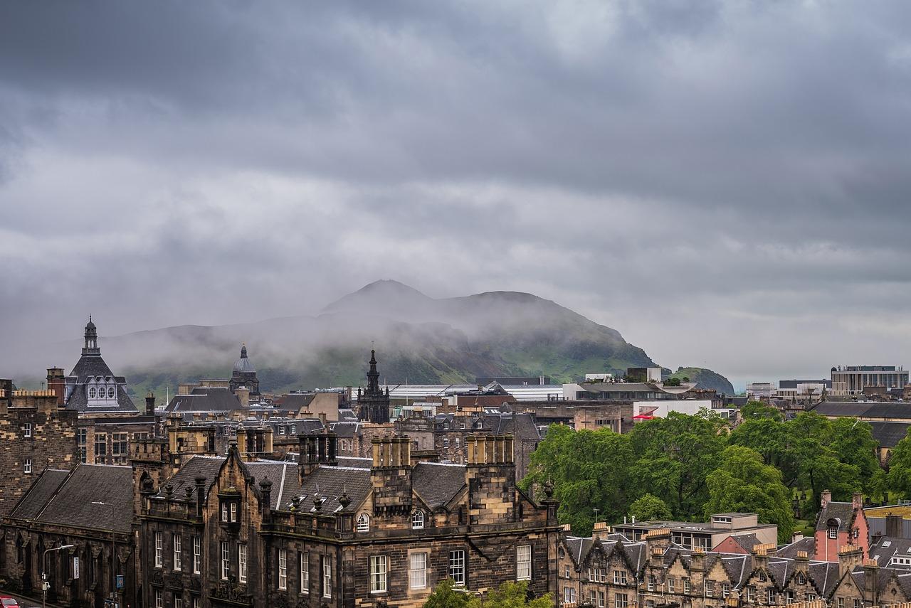 Edimbourg dans le brouillard