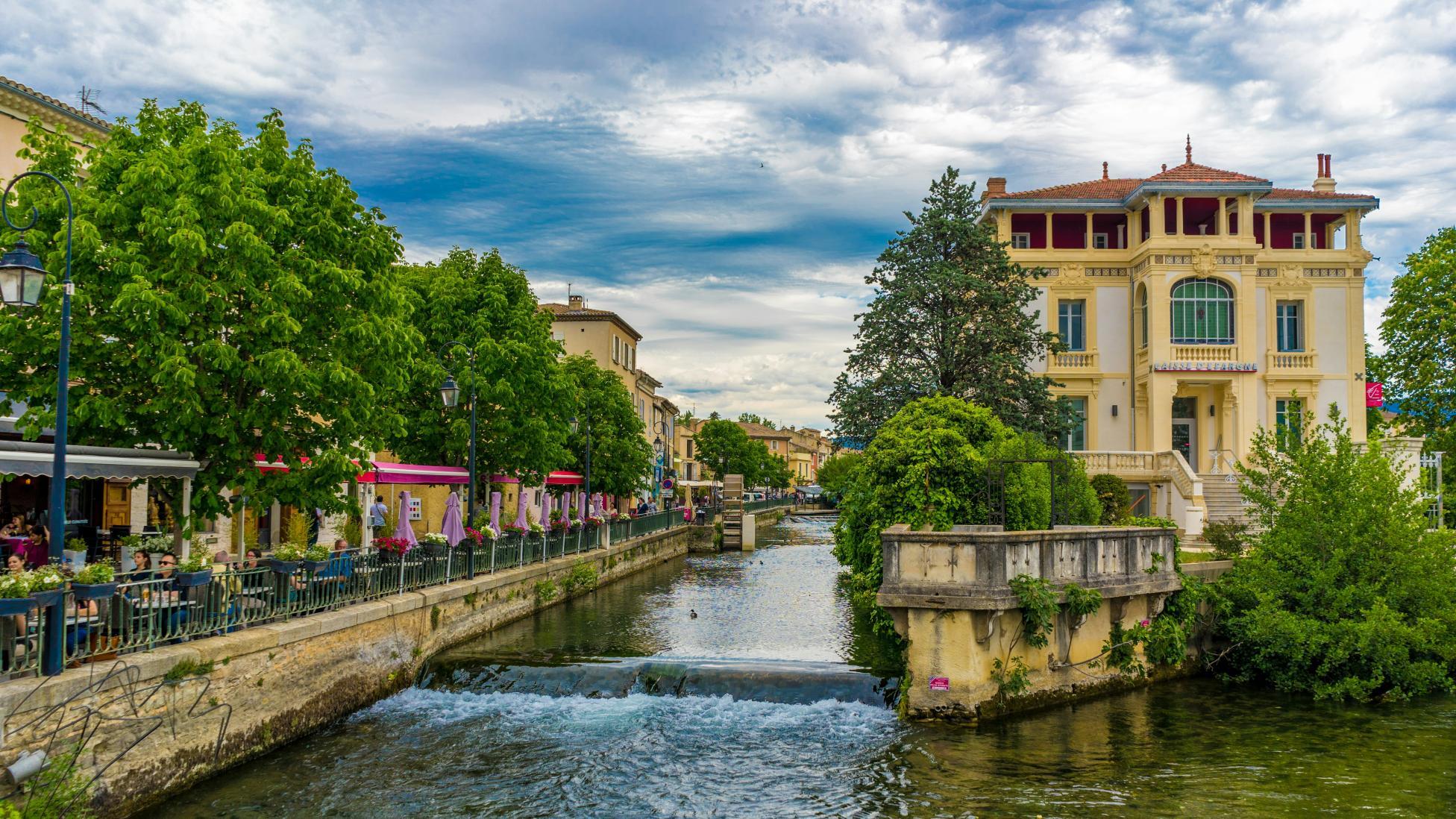 L'Isle-sur-la-Sorgue, le "village-rivière" de la Provence